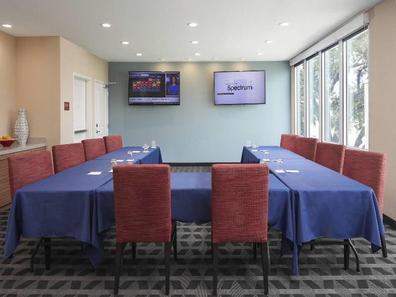 Towneplace Suites By Marriott Tampa South image