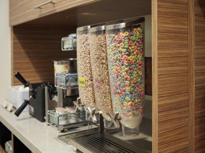 Towneplace Suites By Marriott Tampa South image