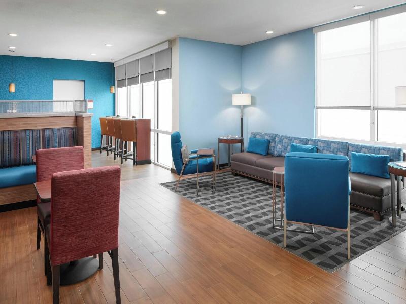 Towneplace Suites By Marriott Tampa South image