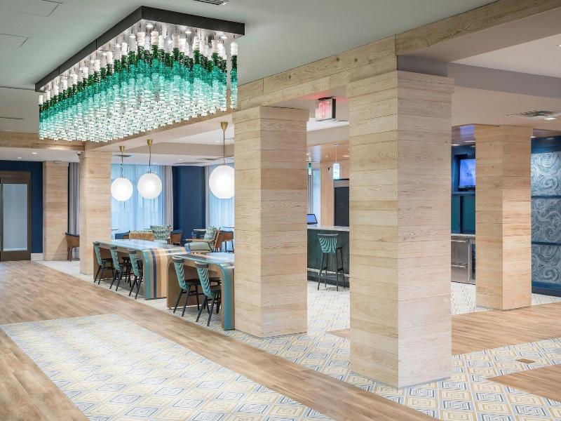 Courtyard By Marriott Hilton Head Island image