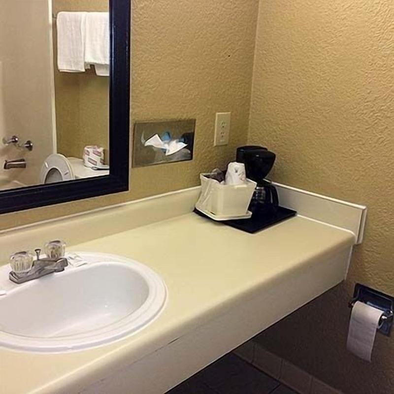 Fairview Inn & Suites image 2