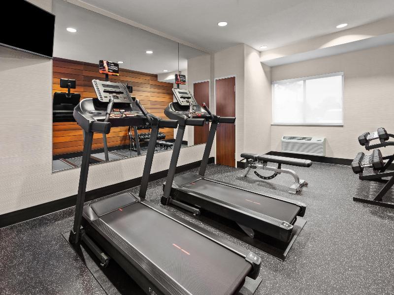 Wingate by Wyndham Oshkosh