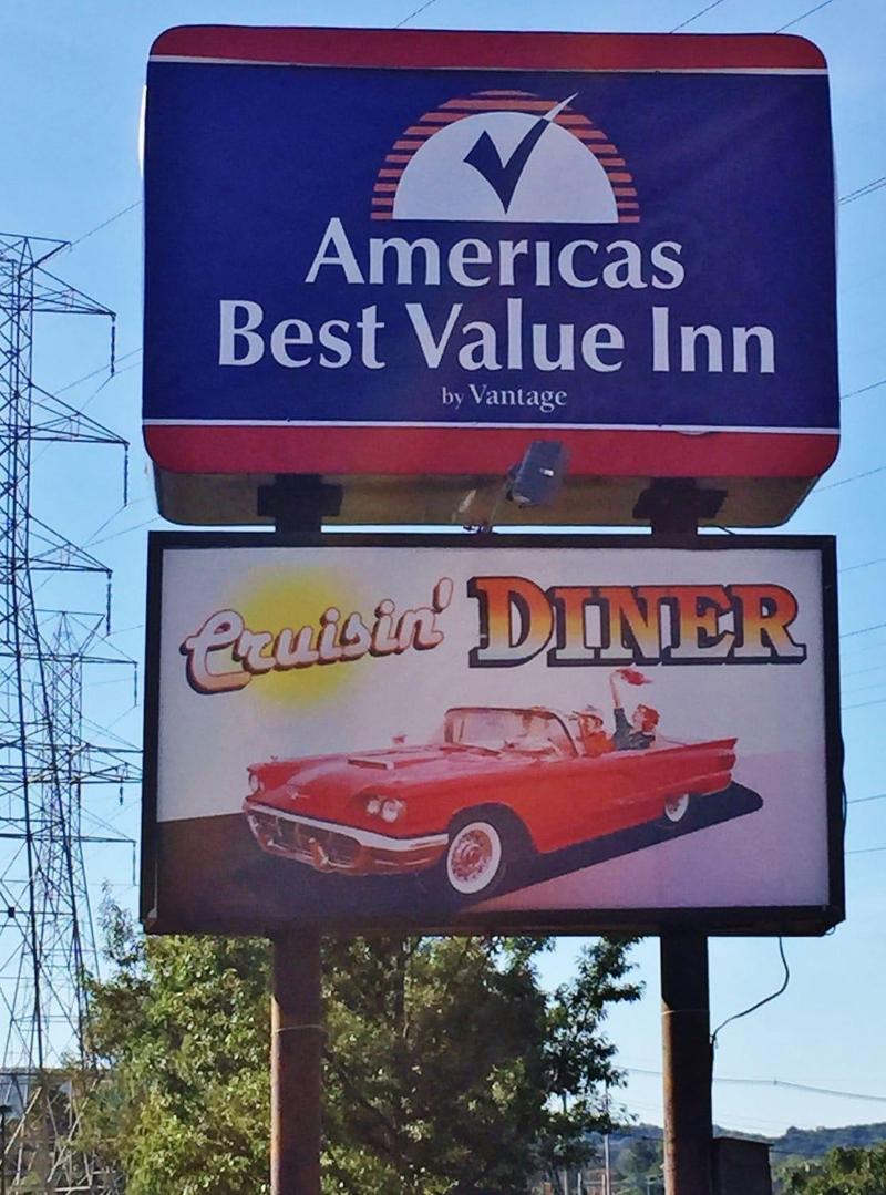 Red Carpet Inn image