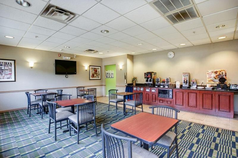 Red Carpet Inn image