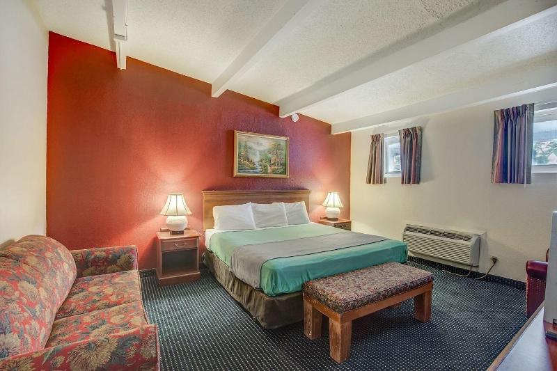 Red Carpet Inn image