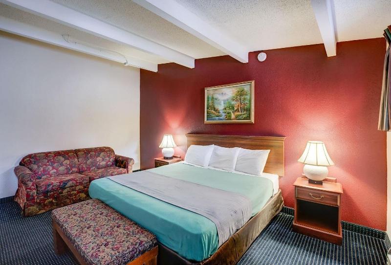 Red Carpet Inn image