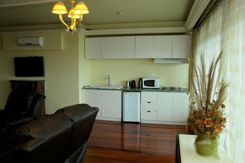 Yoly Addis Hotel image