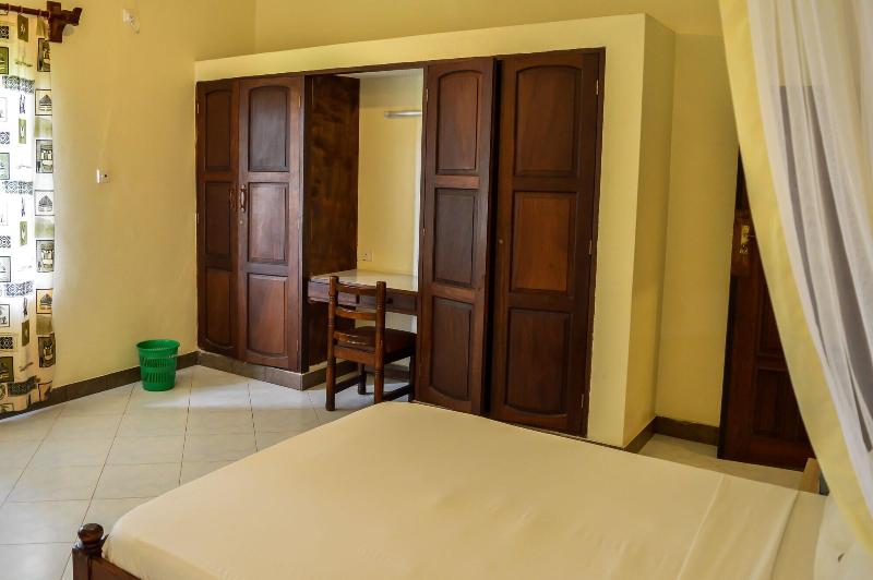 Platinum Hotel image