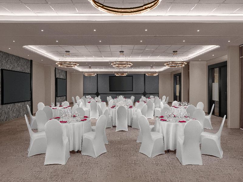Crowne Plaza Dar Es Salaam, An Ihg Hotel image