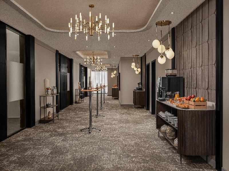 Crowne Plaza Dar Es Salaam, An Ihg Hotel image