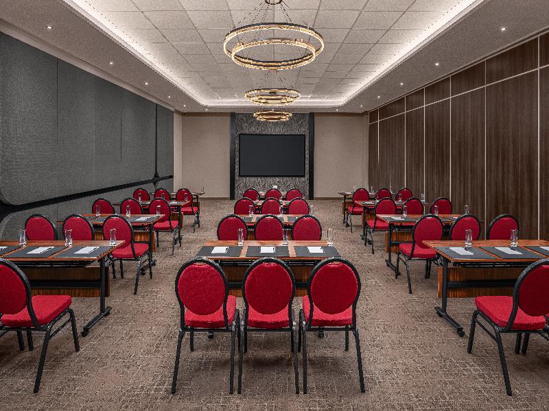 Crowne Plaza Dar Es Salaam, An Ihg Hotel image