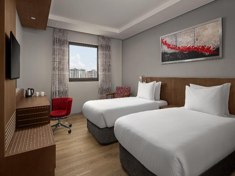 Crowne Plaza Dar Es Salaam, An Ihg Hotel image
