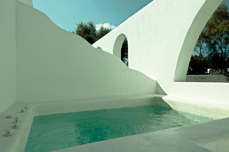Santorini Breeze — photo 4