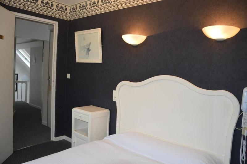 Hôtel Victor Hugo image