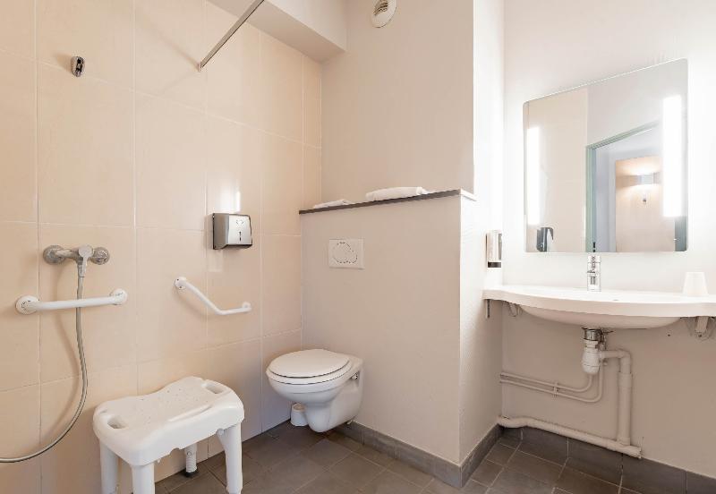 B&B HOTEL Valenciennes Marly image