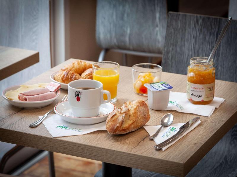 Brit Hotel Saumur image
