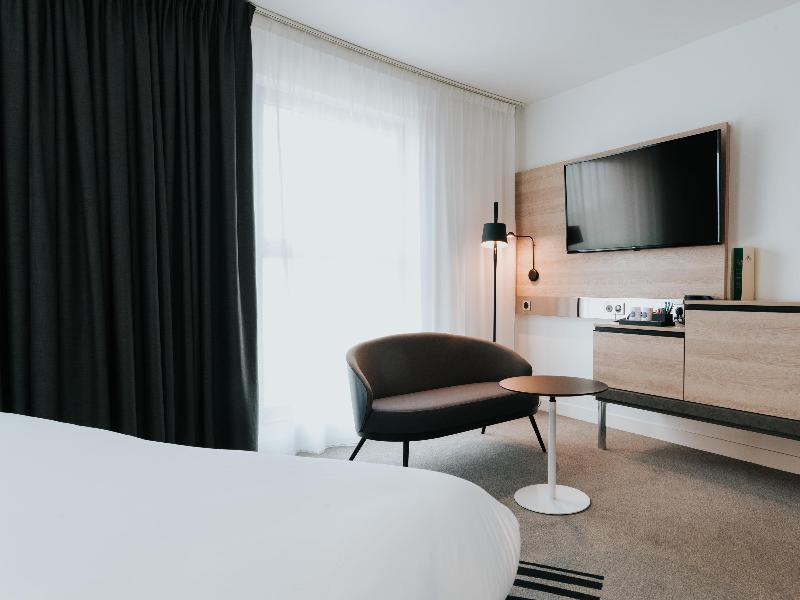 Novotel Angers Centre Gare image