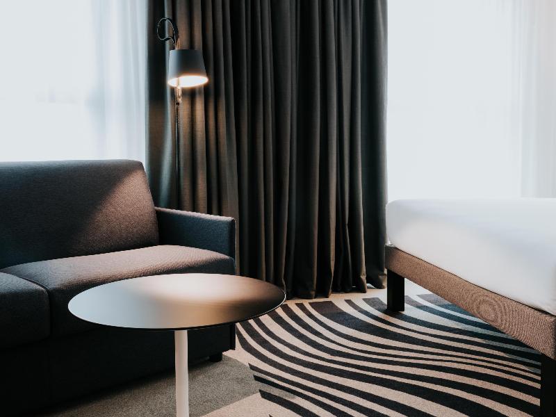 Novotel Angers Centre Gare image