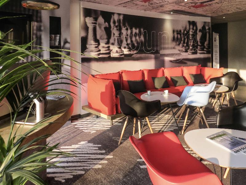 ibis Soissons image