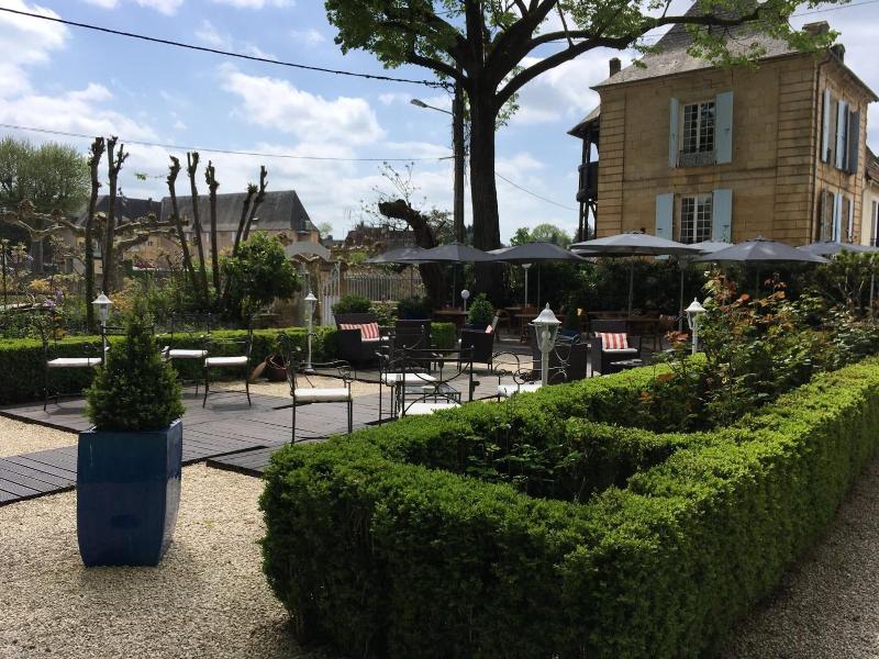 Hôtel La Roseraie — general view