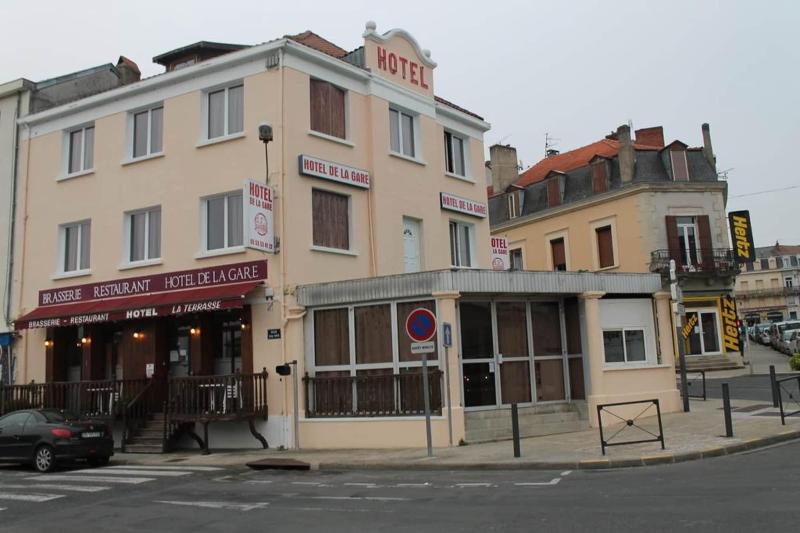 Hotel De La Gare image