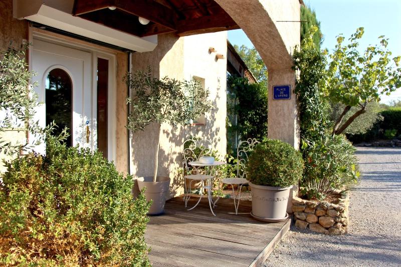 Hôtel Les Oliviers image