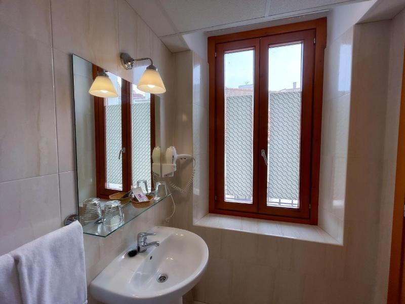 Hotel Castilla image