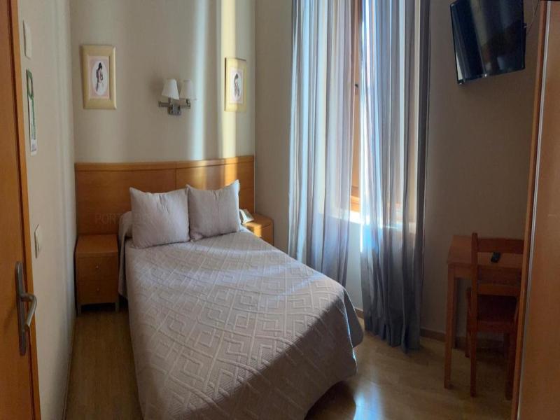 Hotel Castilla — general view