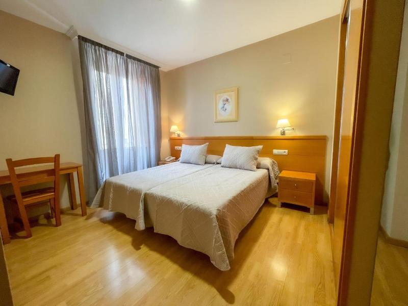 Hotel Castilla — general view