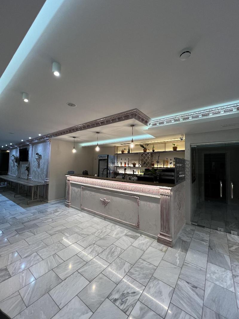 Class Hotel image