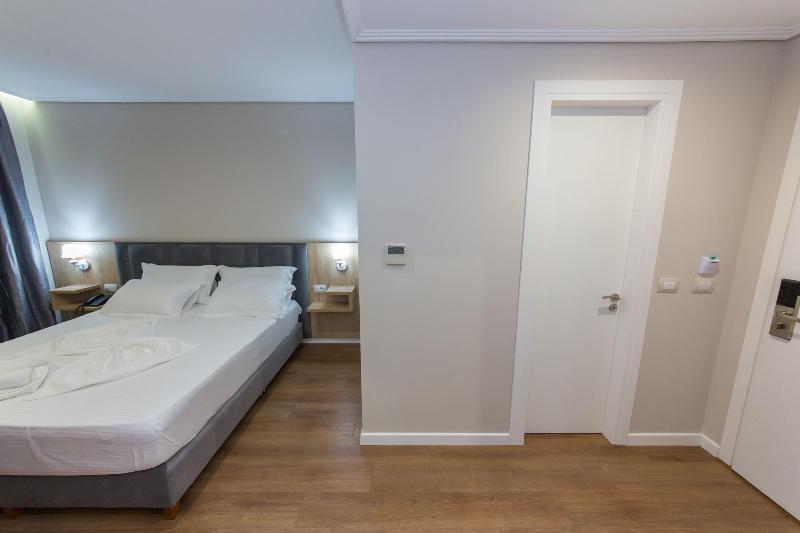 Class Hotel image