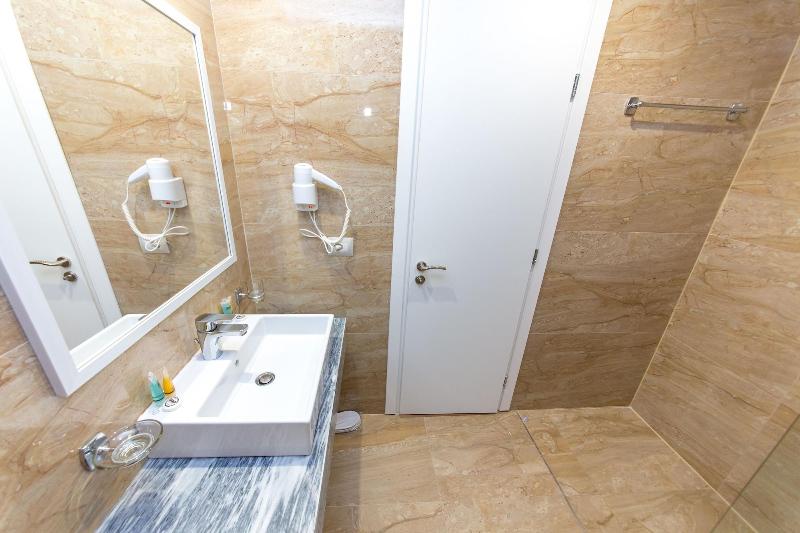 Class Hotel image