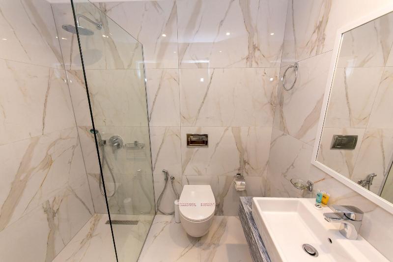 Class Hotel image