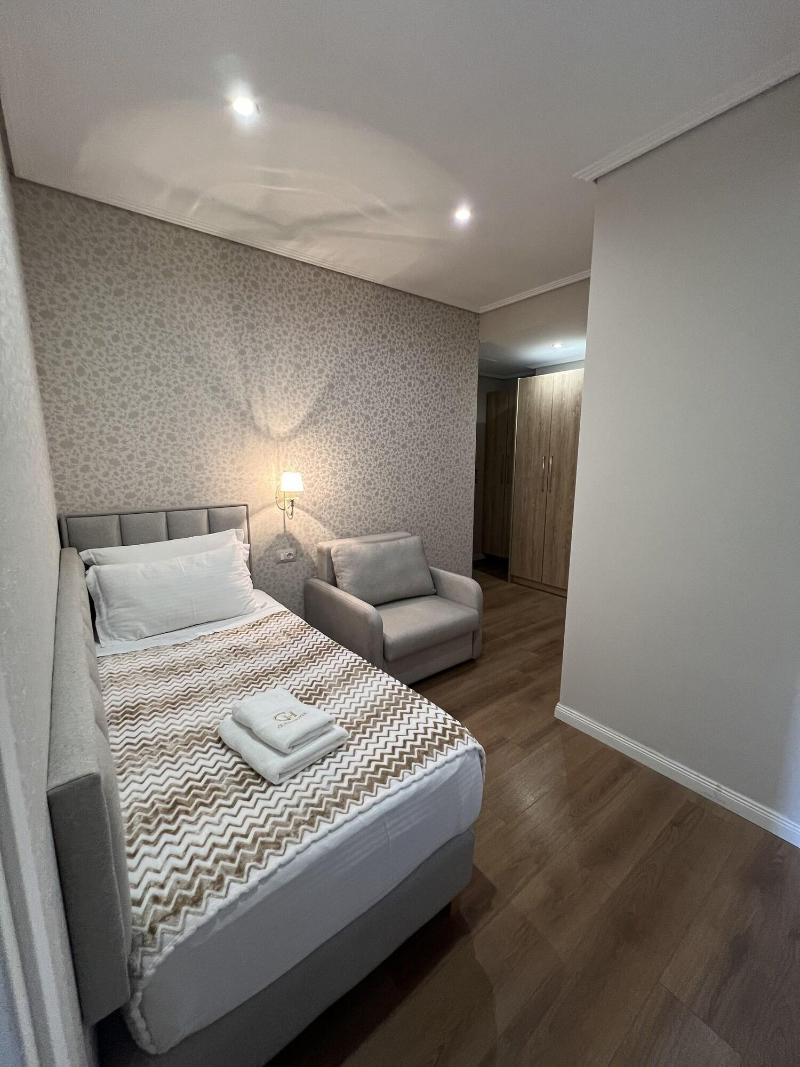 Class Hotel image
