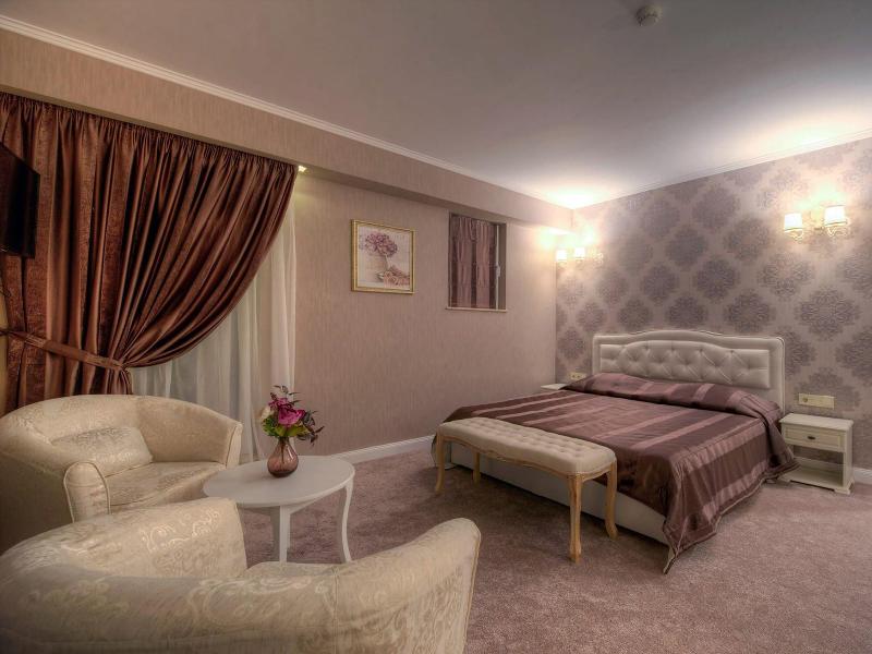 Family Hotel Agoncev image