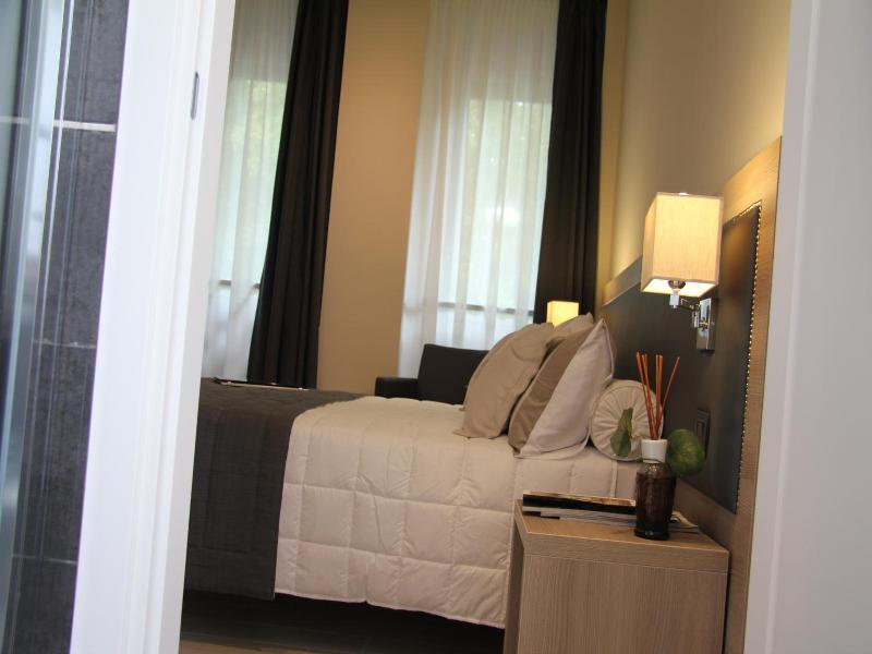 Hotel Zara Milano image