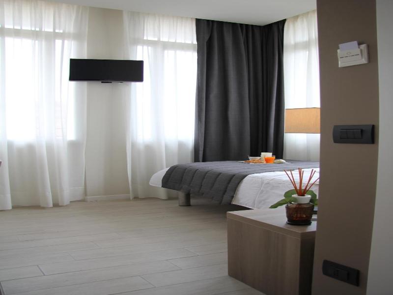 Hotel Zara Milano image