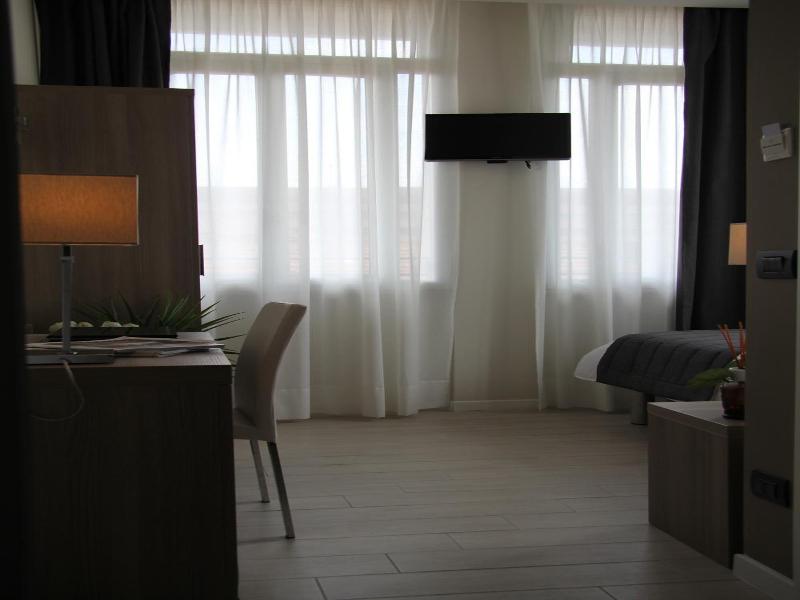 Hotel Zara Milano image