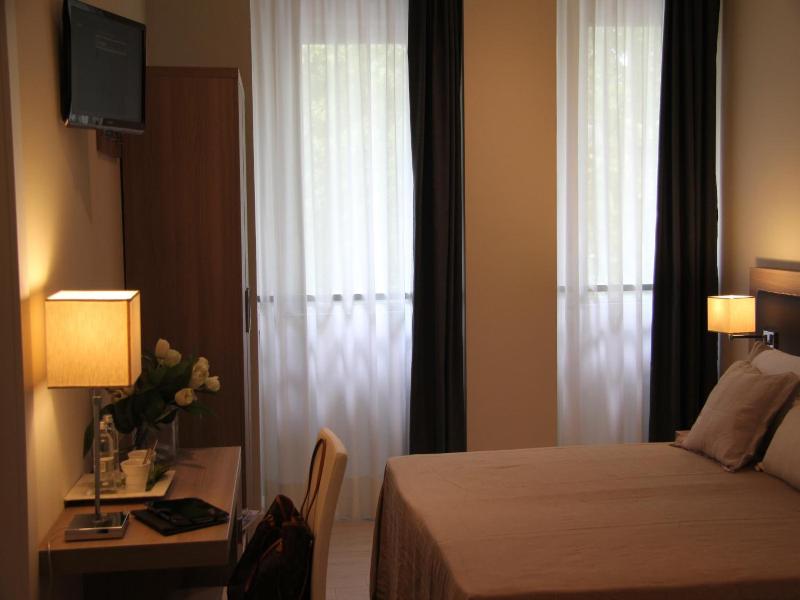 Hotel Zara Milano image