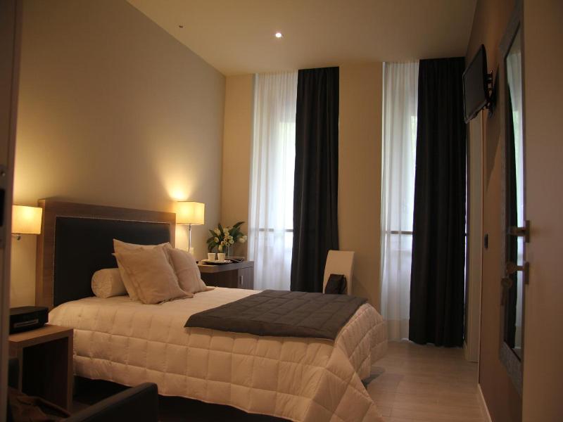 Hotel Zara Milano image