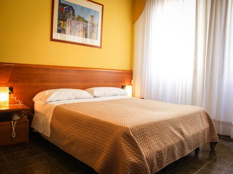 Hotel Centrale image