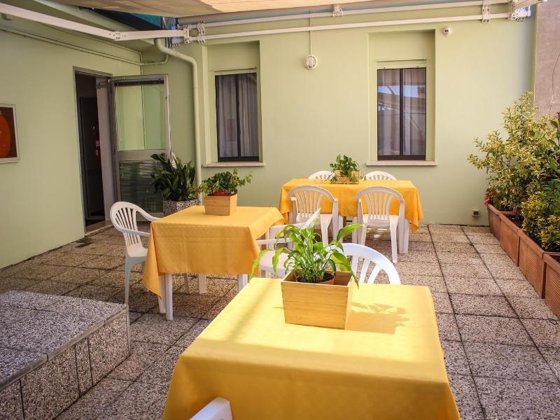 Hotel Centrale image