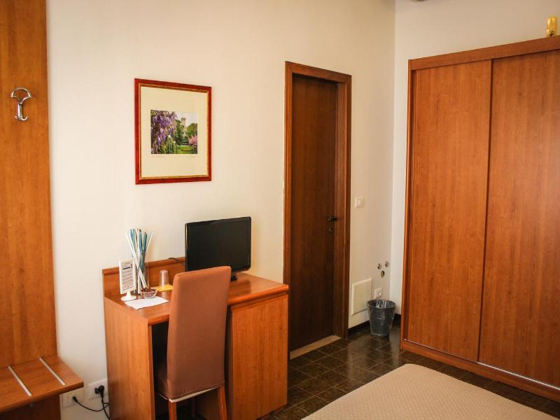 Hotel Centrale image
