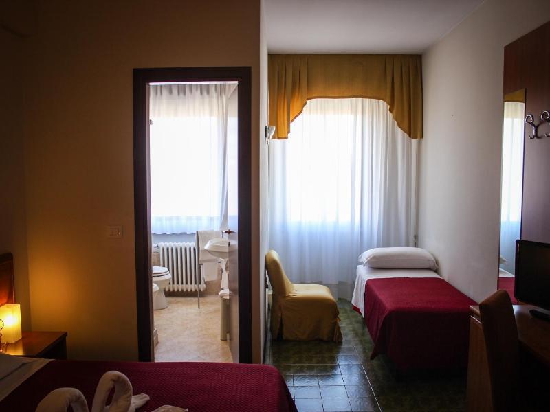 Hotel Centrale image