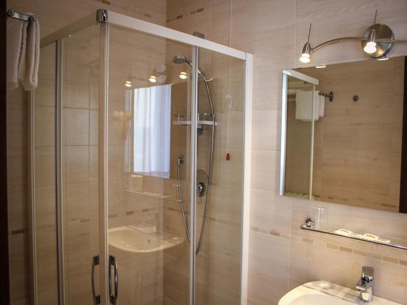 Hotel Centrale image