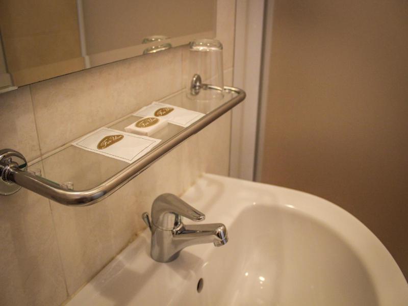 Hotel Centrale image