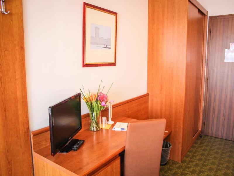 Hotel Centrale image