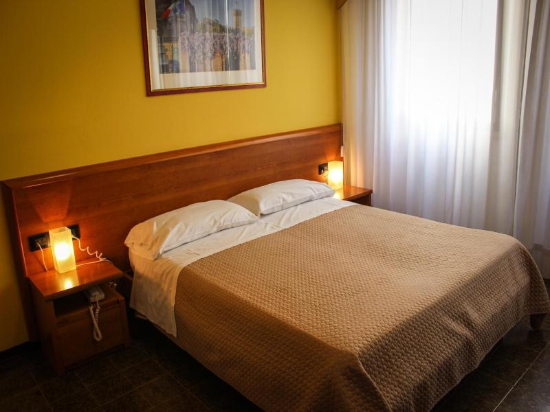Hotel Centrale image