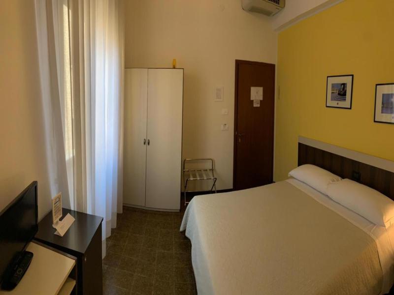 Hotel Centrale image