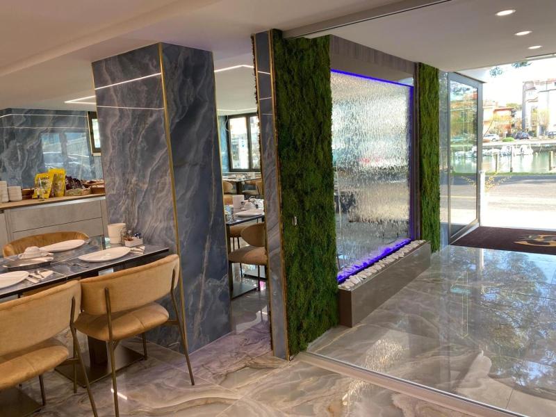 Hotel Serena image